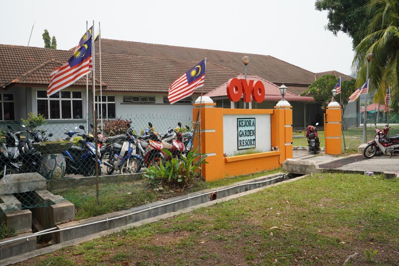 Oyo 44020 Kejora Garden Resort Kampong Pasir Bogak Екстериор снимка