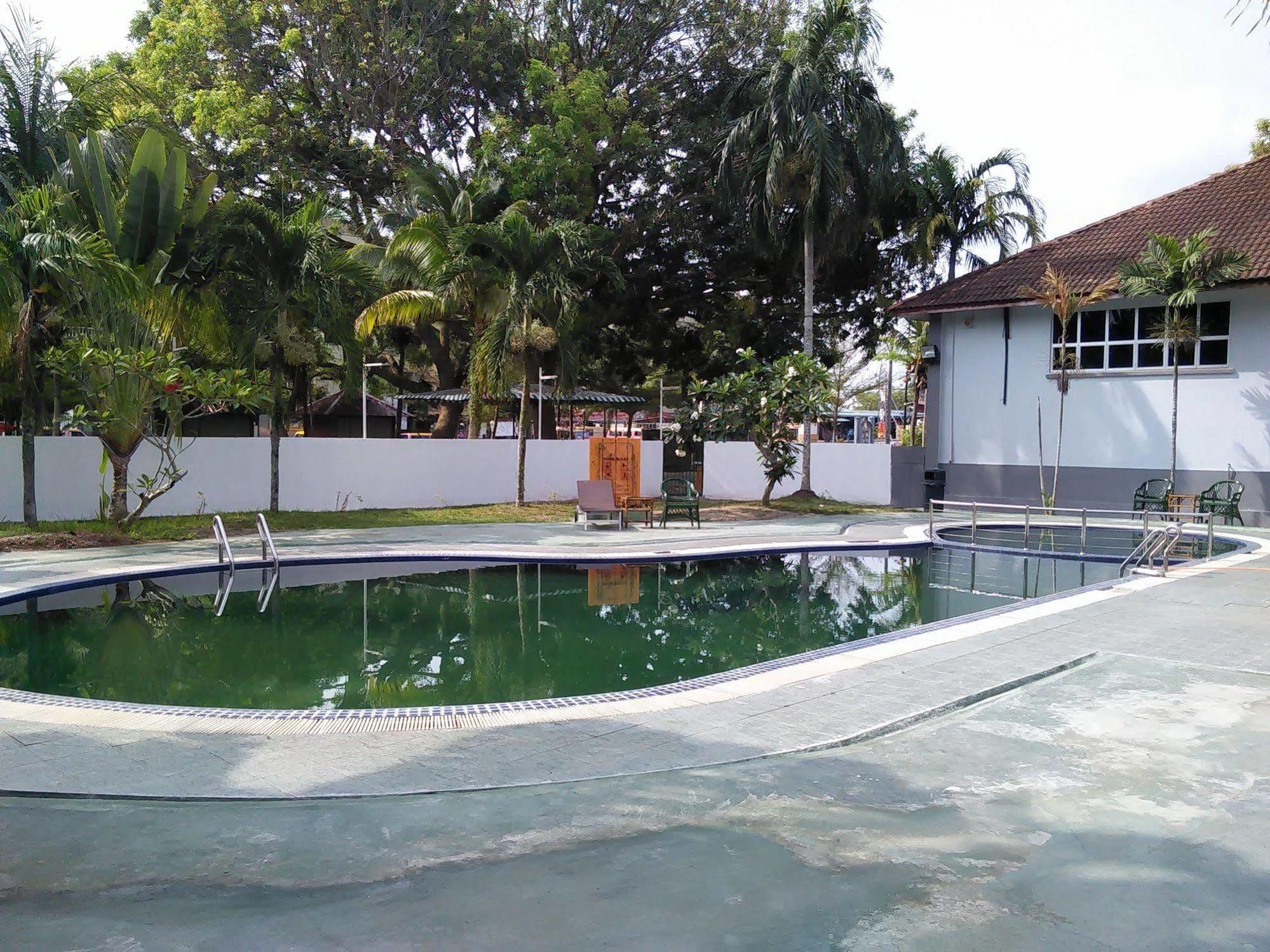 Oyo 44020 Kejora Garden Resort Kampong Pasir Bogak Екстериор снимка